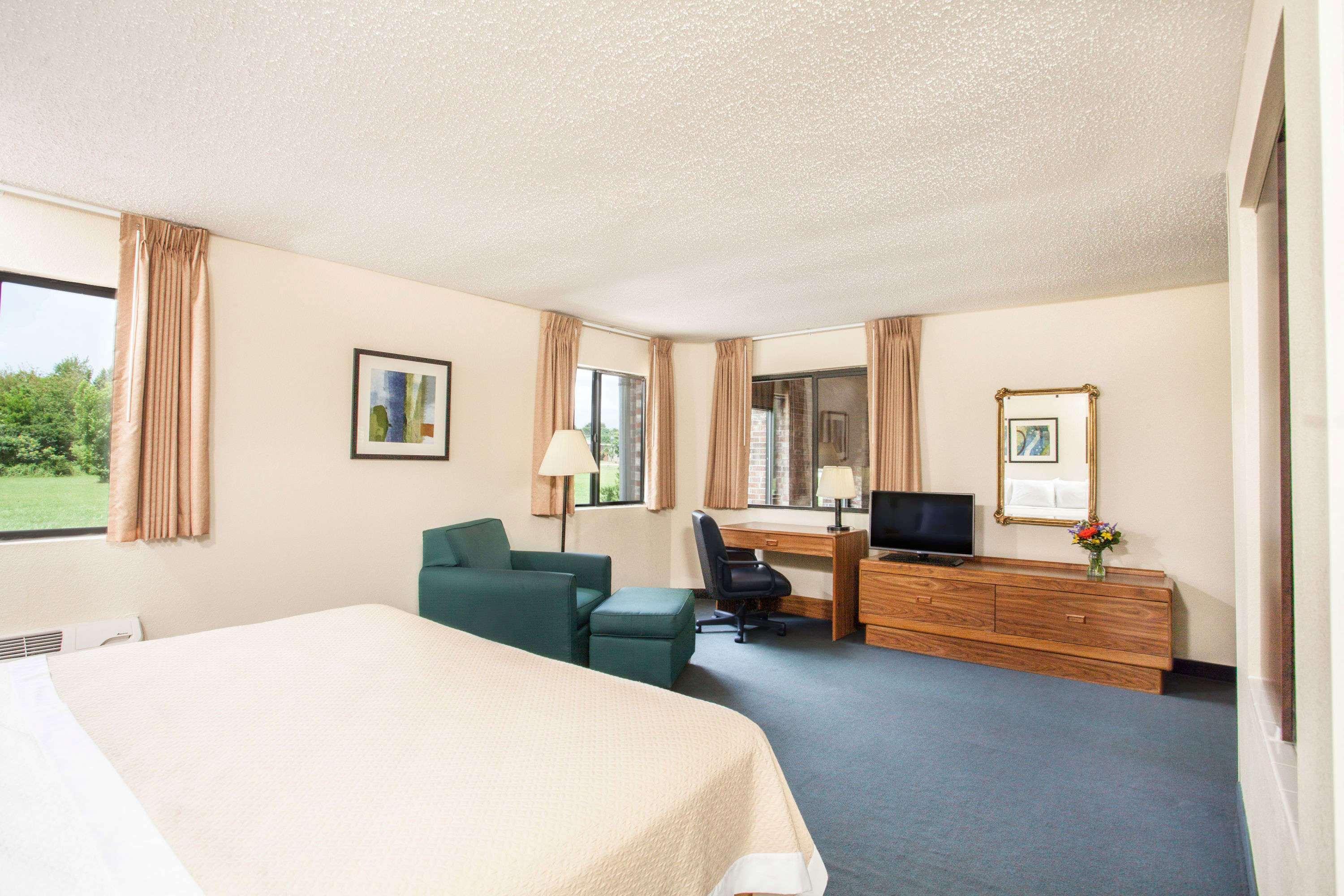 Days Inn By Wyndham Glasgow Eksteriør billede