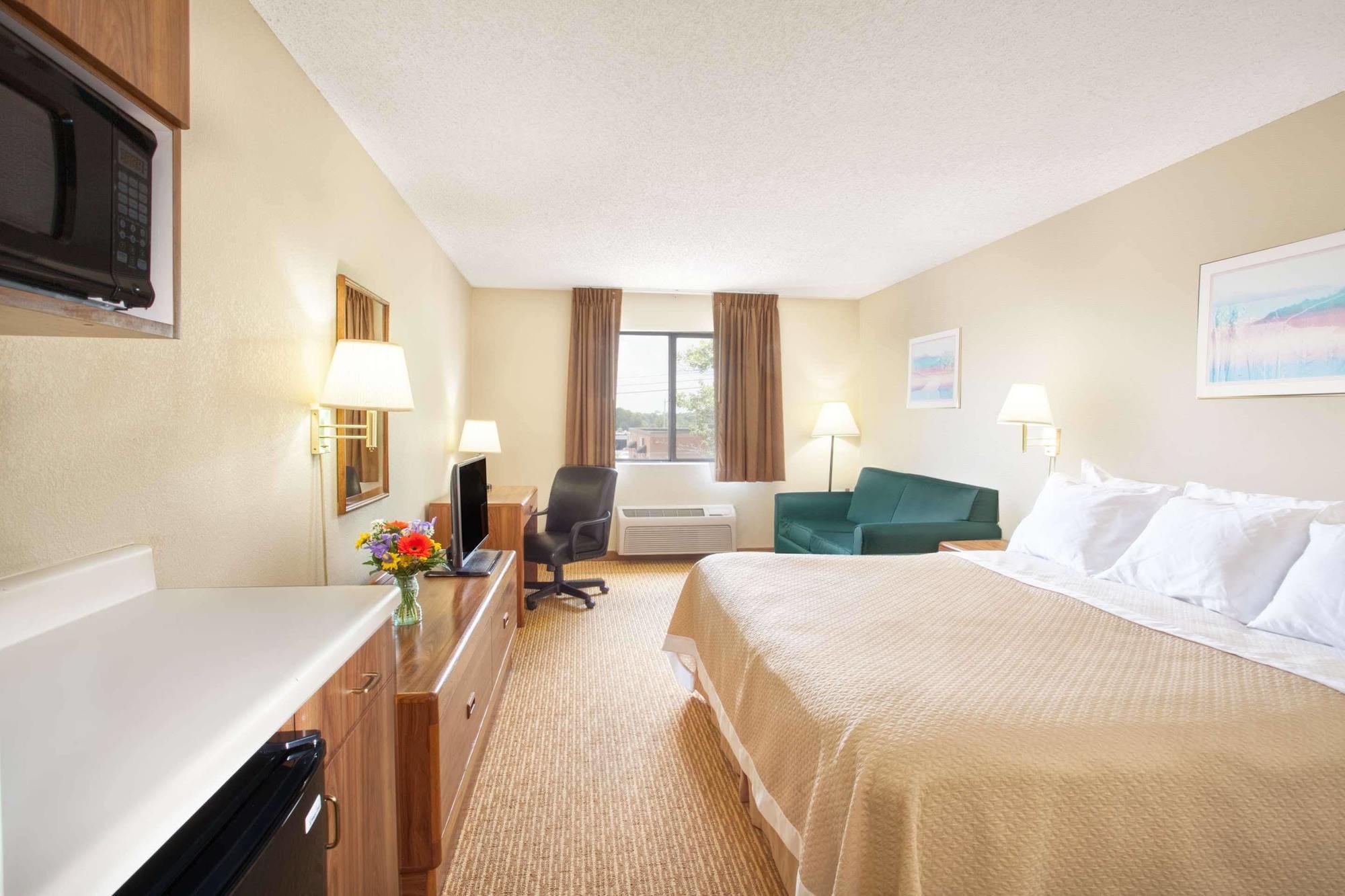 Days Inn By Wyndham Glasgow Eksteriør billede